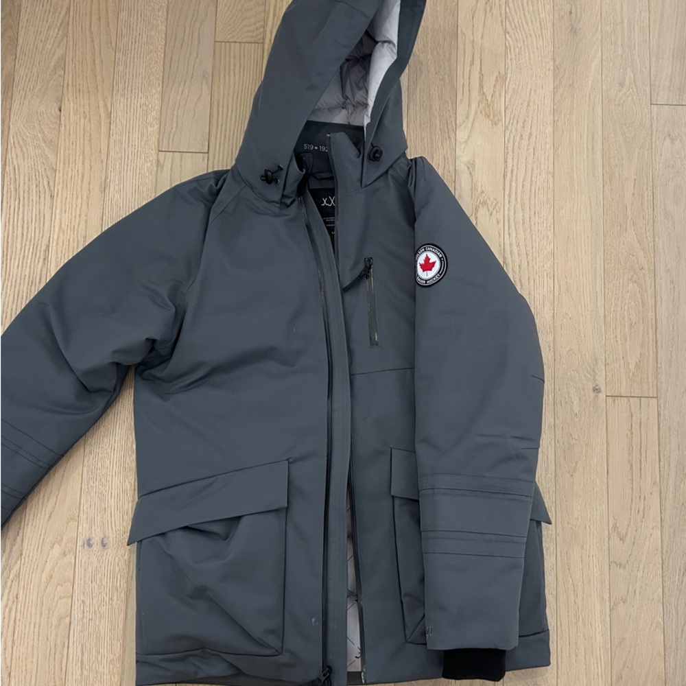 Bauer Gray Puffer Jacket with Hood and Weather-Resistant Finish